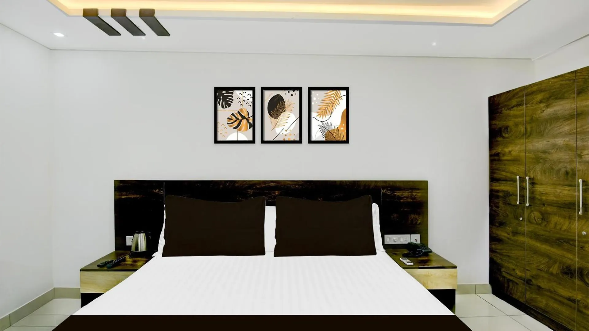 Hotel O R K Residency Varakal